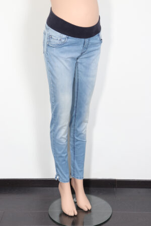 Lichtblauwe jeans, Pietro Brunelli, M