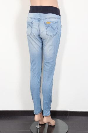 Lichtblauwe jeans, Pietro Brunelli, M